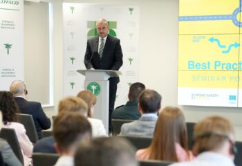 Komisja Europejska: Polska unijnym liderem spadku liczby ofiar śmiertelnych wypadków drogowych. W Warszawie odbyło się europejskie seminarium o bezpieczeństwie ruchu drogowego